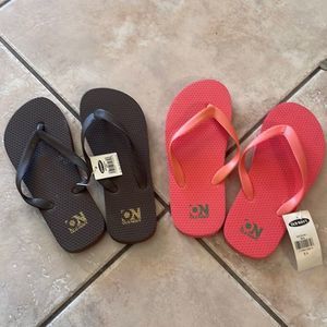 Girls Old Navy flip flops size 3/4 NWT